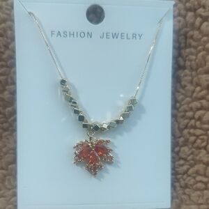 💕 5for $25💕Goldtone and Orange Leaf Pendant Necklace